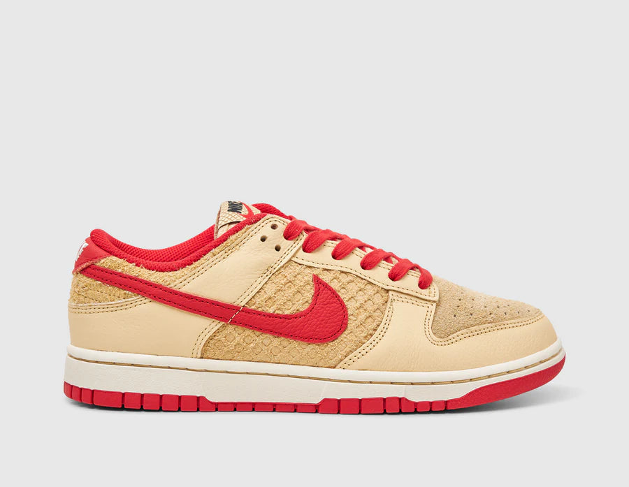 Dunk Low Retro SE - Pale Vanilla/University Red