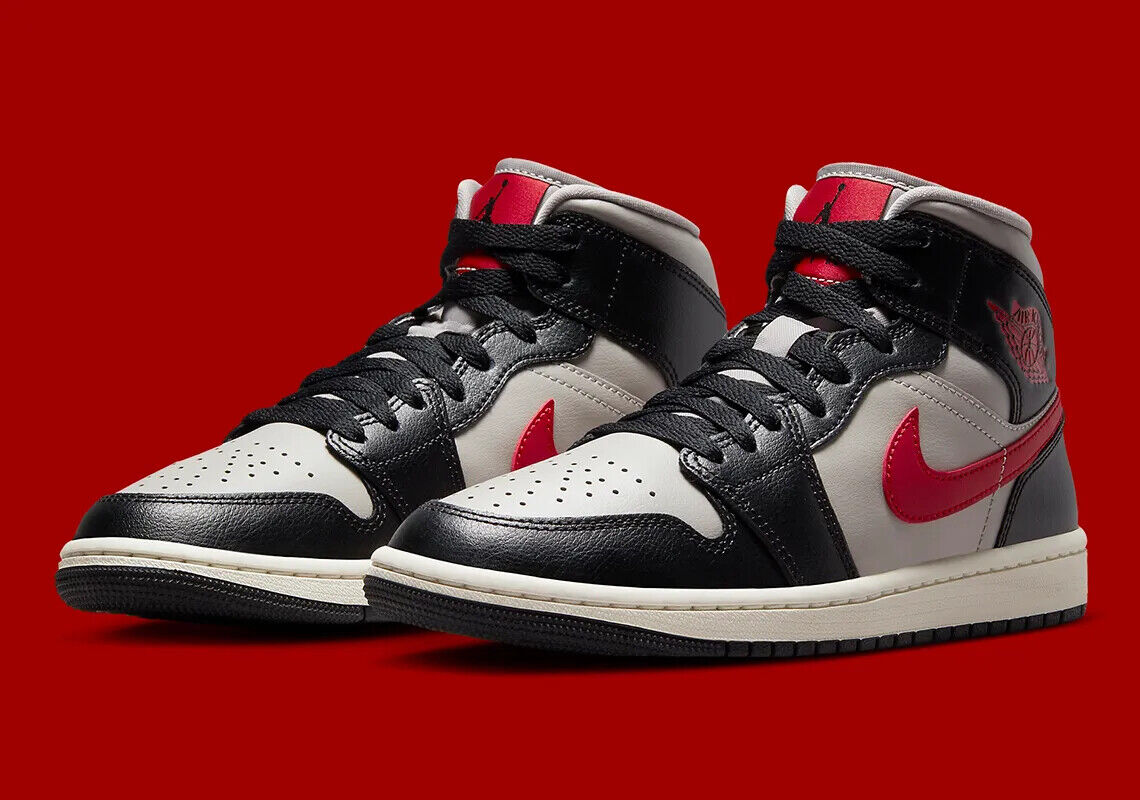 WMNS Air Jordan 1 Mid - Black/Gym Red